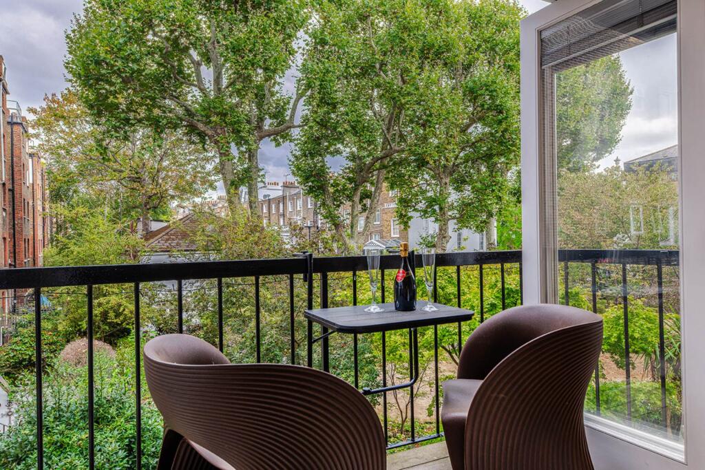 Apartment in London, Brompton - View 4