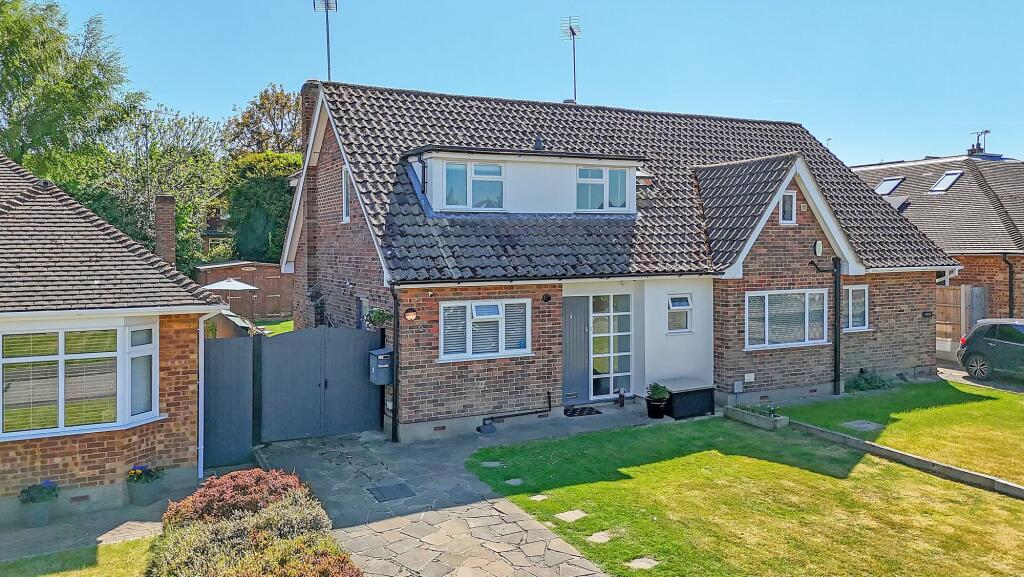 Main image of property: The Coverts, Hutton, CM13