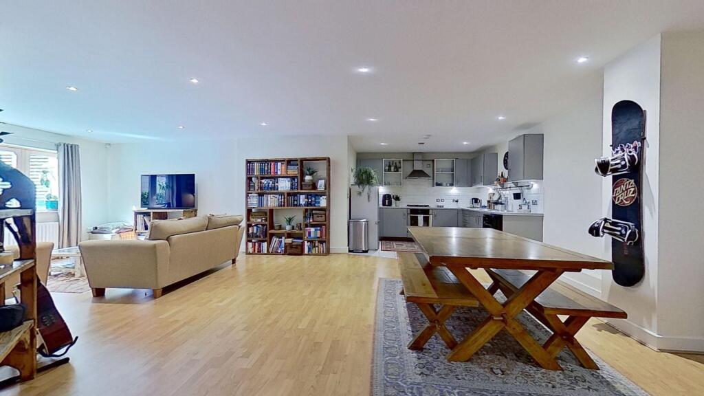 Apartment in Chester - View 3