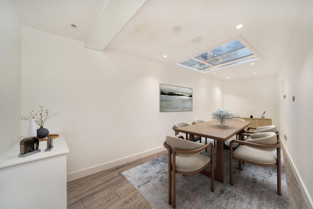 3 bedroom semi-detached house for rent