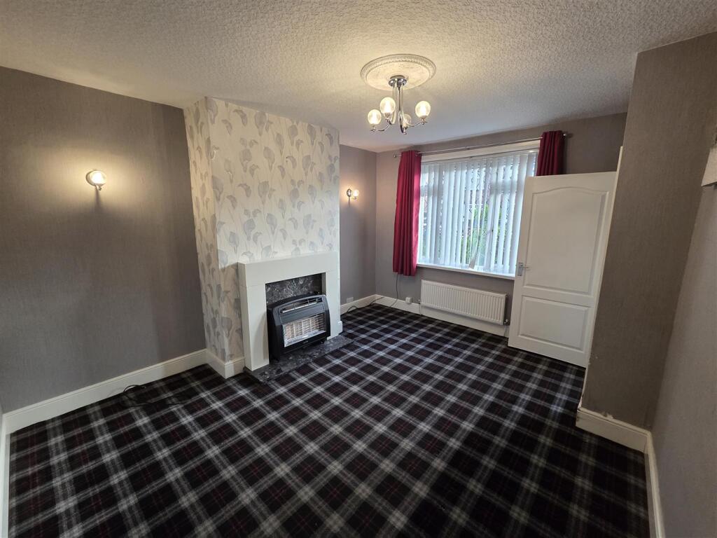 House in Wakefield - View 3