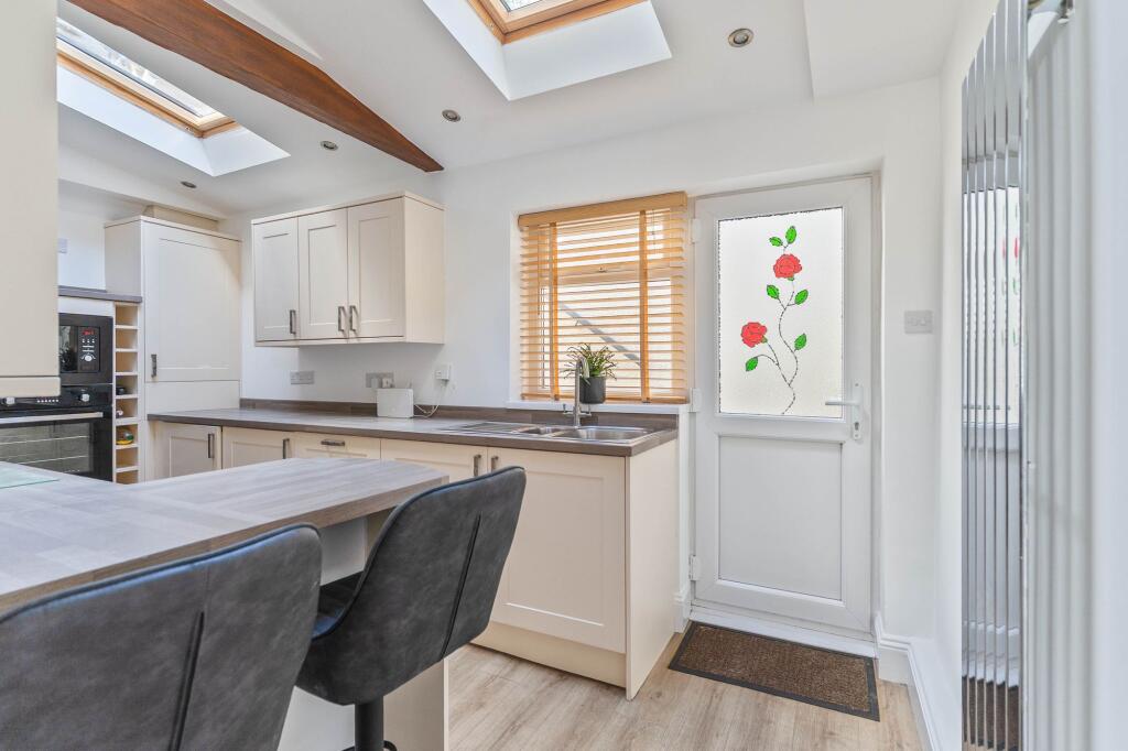 House in Crosskeys, Caerphilly - View 5