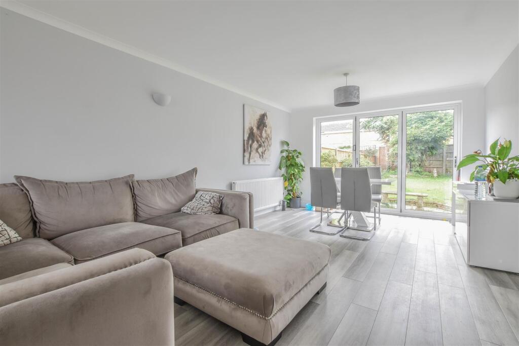 House in Broxbourne - View 4