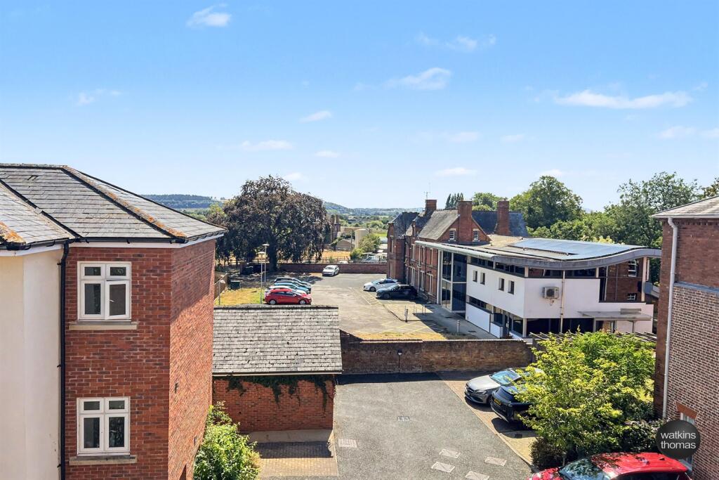 Apartment in Hereford - View 4