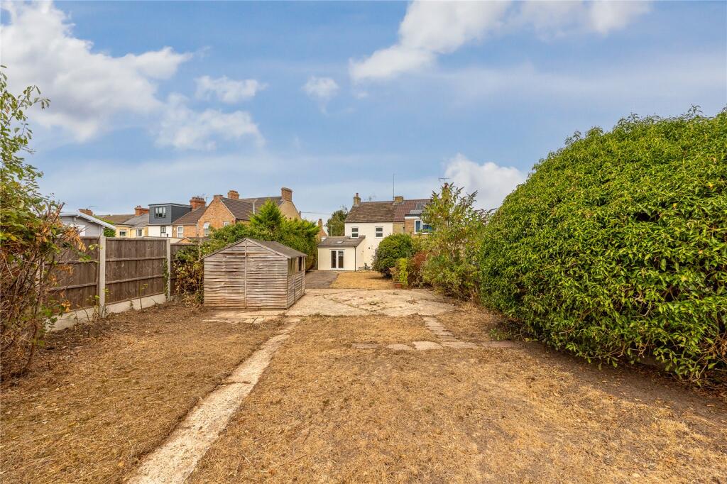 House in Flitwick, Central Bedfordshire - View 4