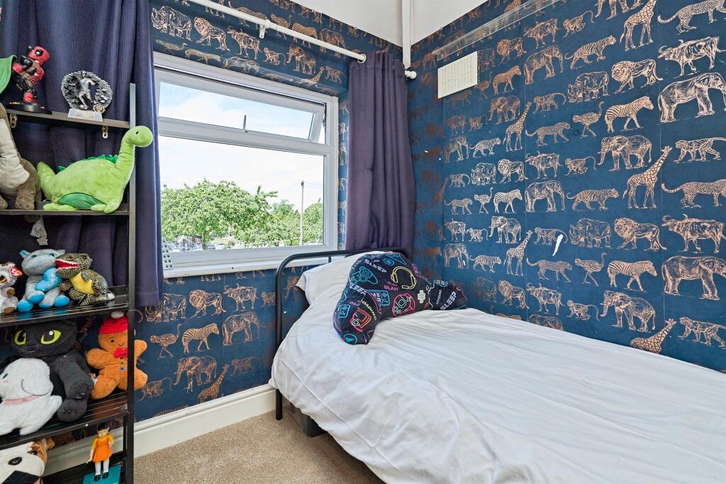 House in Birmingham, Sutton Coldfield - More