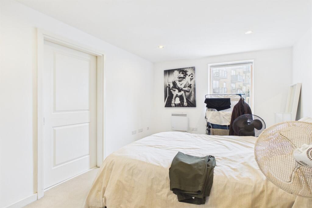 Apartment in London - More