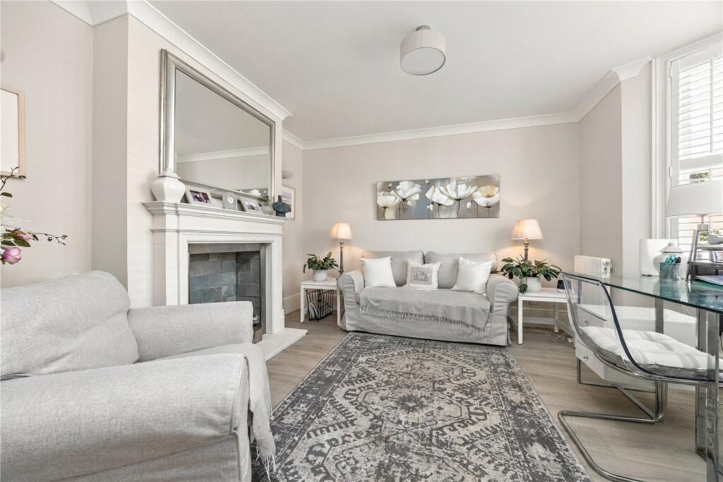 Lyndhurst Road, Chichester, West Sussex, PO19 photo 2