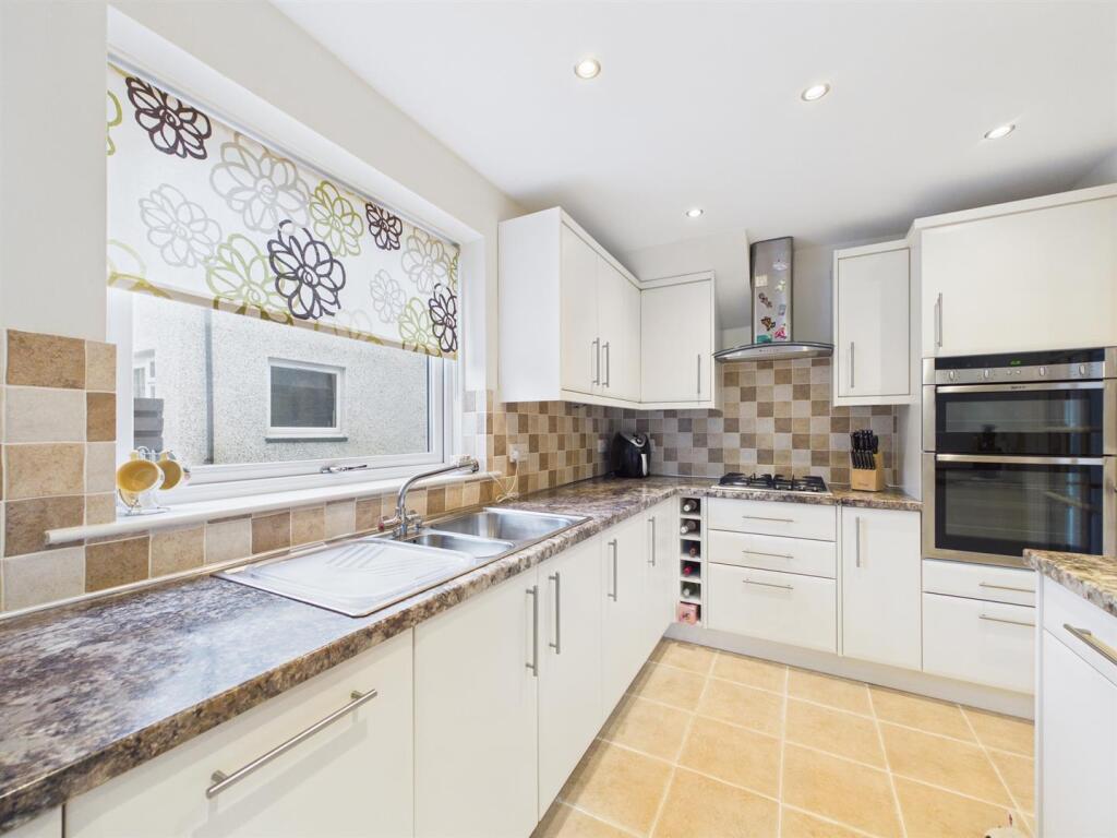 House in Carluke, South Lanarkshire - View 5