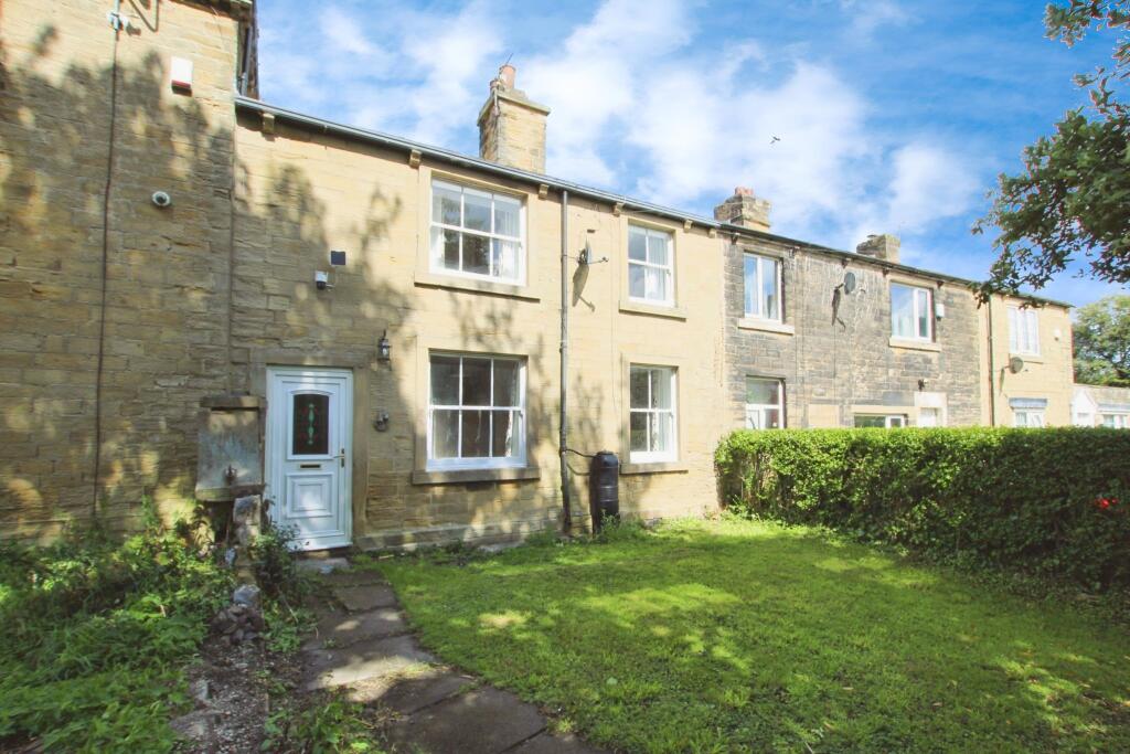 2-bed terraced on Finkle Lane, Leeds, LS27, £189,000
