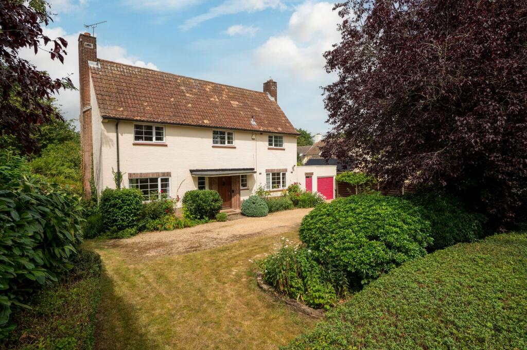 3-bed detached on Day's Lane, Biddenham, MK40, £730,000