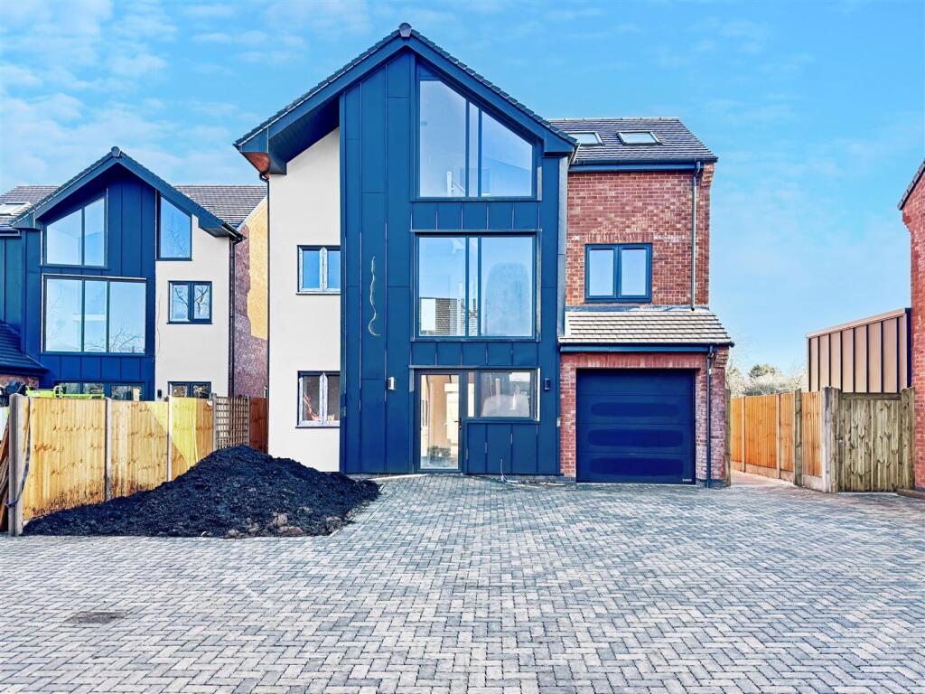 5-bed detached on Bosworth Close, Broughton Astley., £634,950