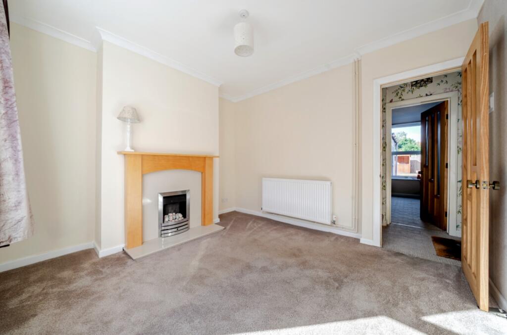 House in Lincoln - View 5