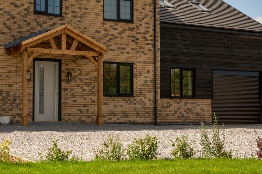 Taylors Lane, Buckden, PE19 photo 3