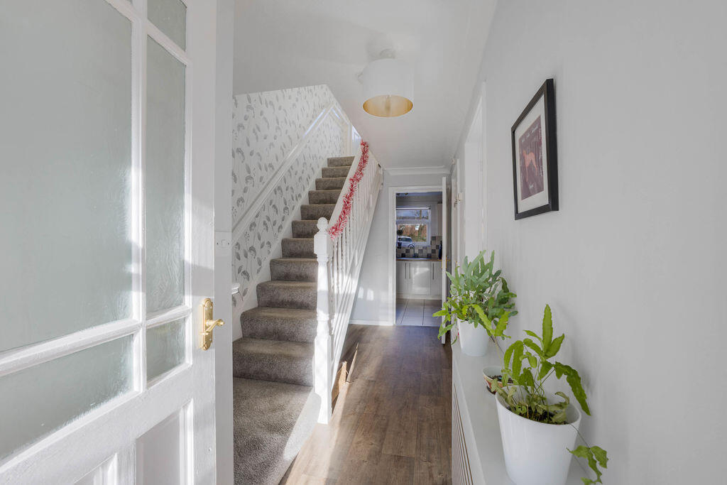 Bramhall Close, Milnrow OL16 4BY photo 4