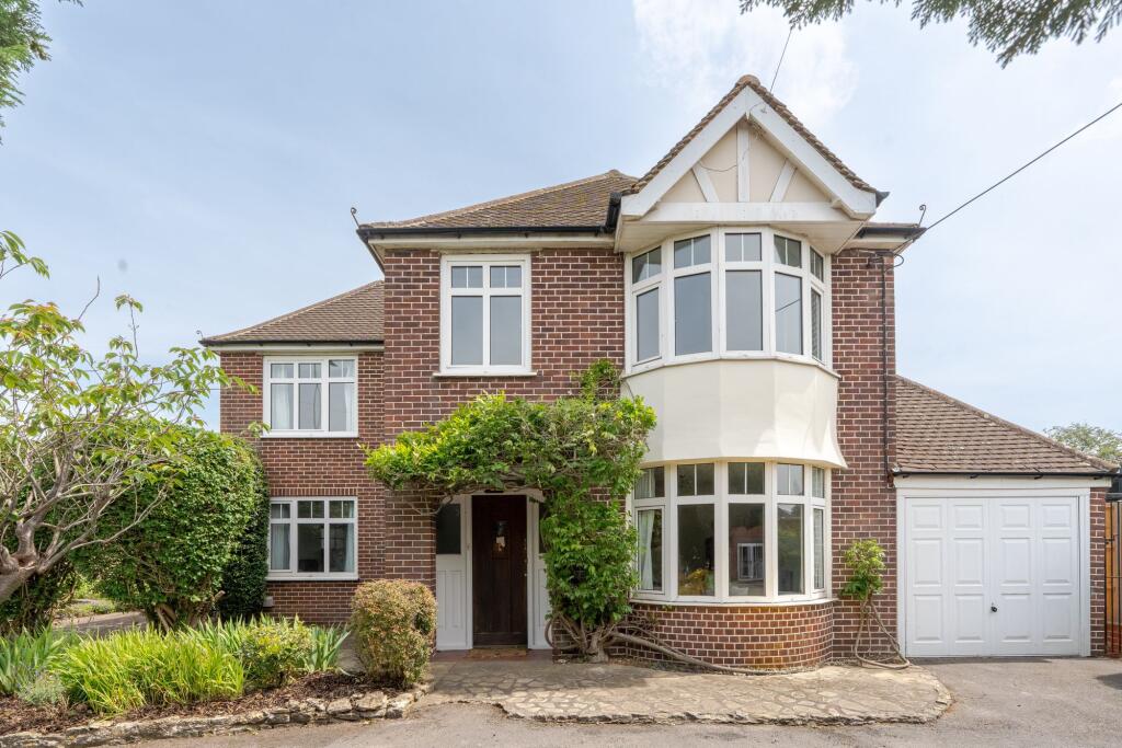 Main image of property: Banbury Road, Bicester, OX26