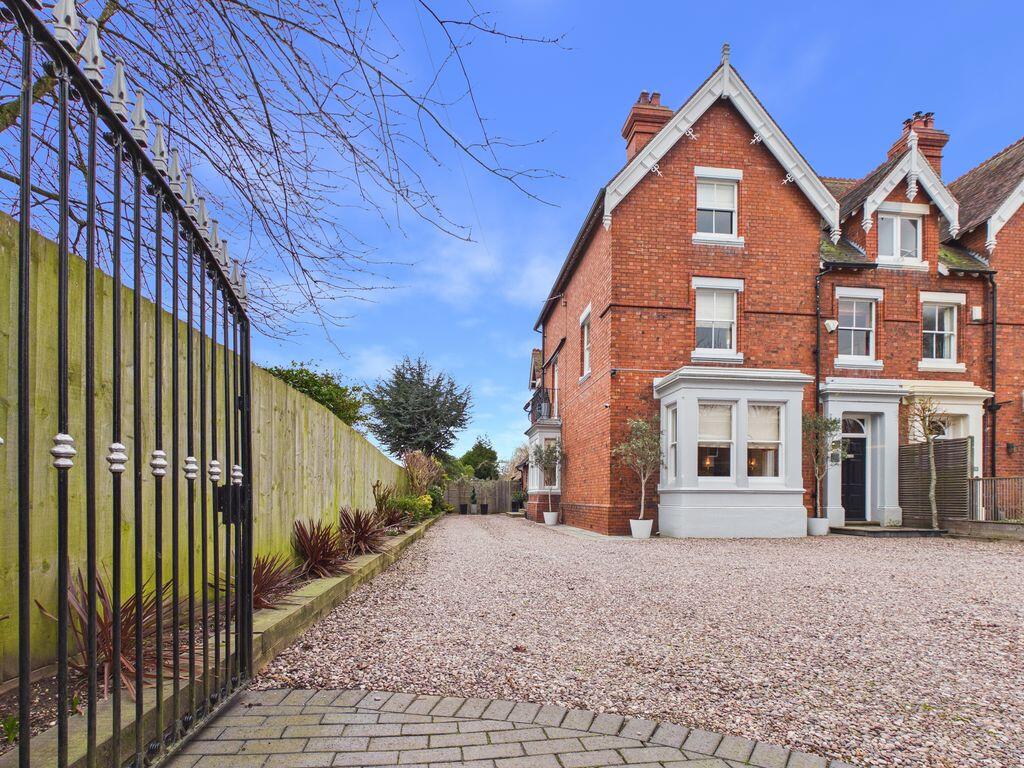 Main image of property: Lyndhurst, Upper Bar, Newport