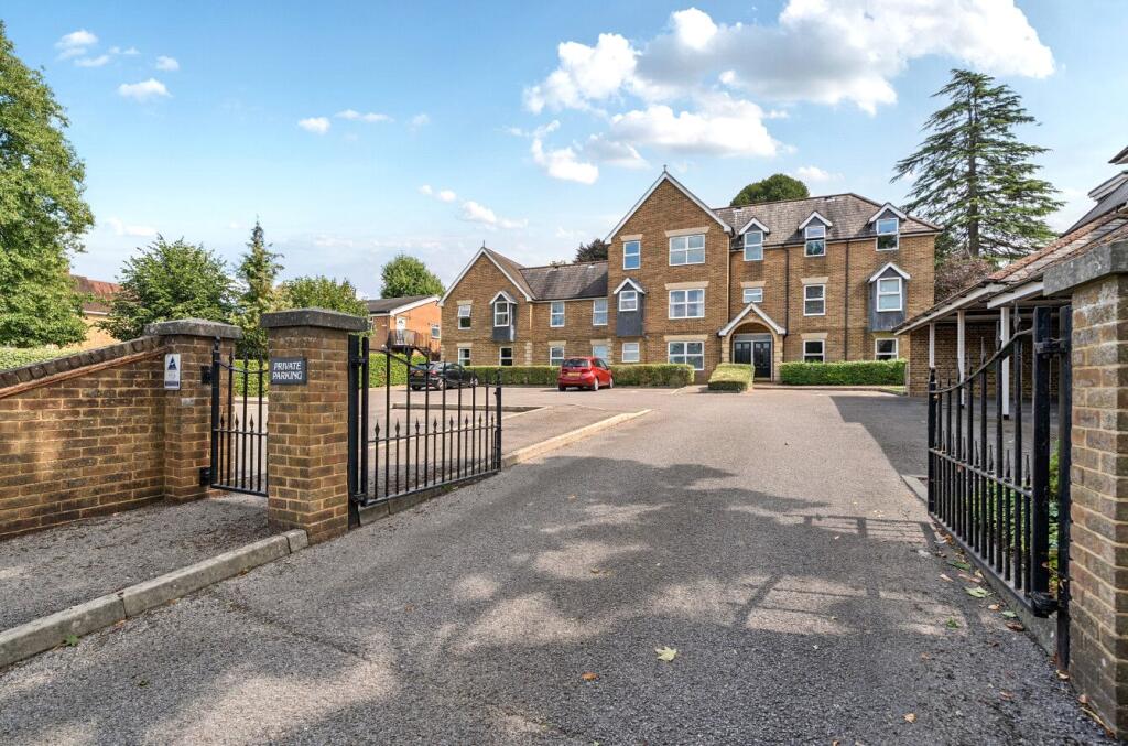Main image of property: Evesham Court, 82 Epsom Road, Guildford, GU1