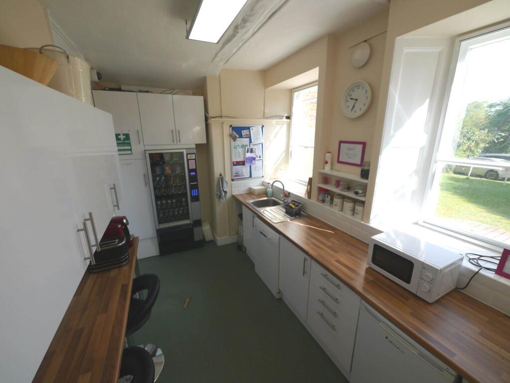 Additional image 18 of Great North Road, Hatfield