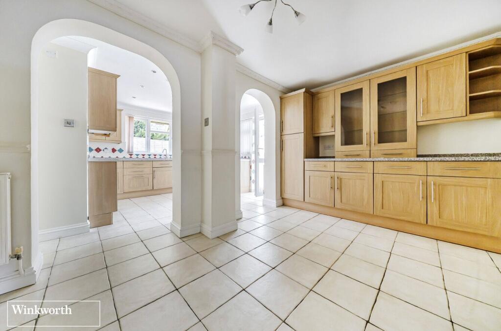 House in Basingstoke and Deane, Brighton Hill - More