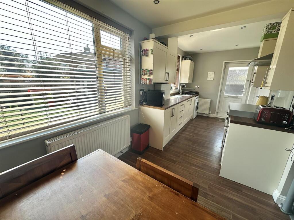 Robin Royd Lane, Mirfield photo 3