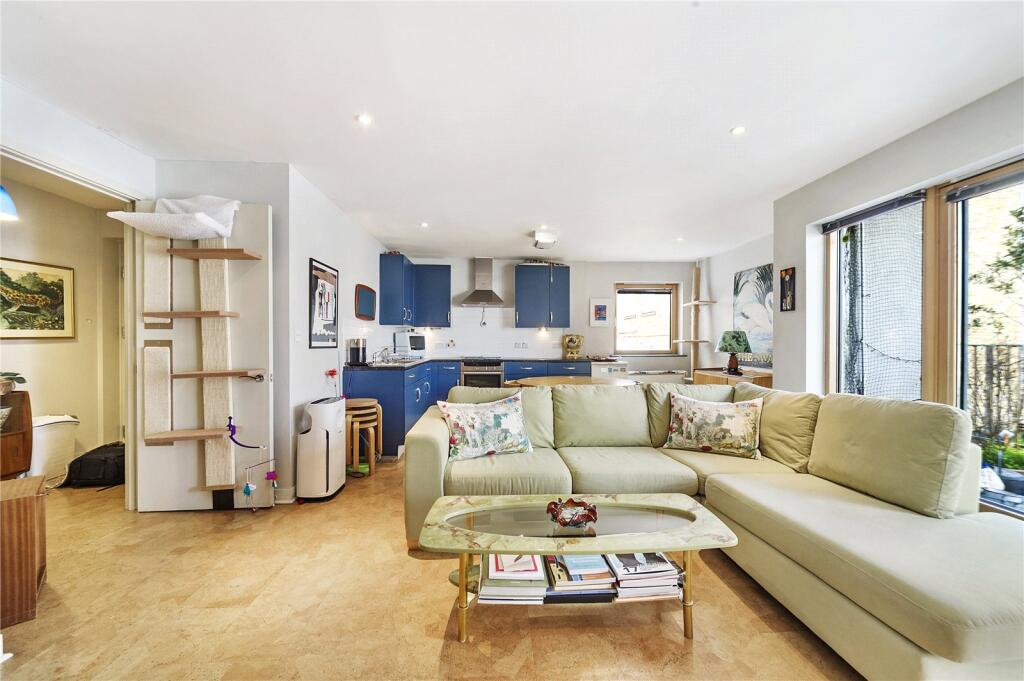 Ermine Mews, Laburnum Street, London, E2 - View 2