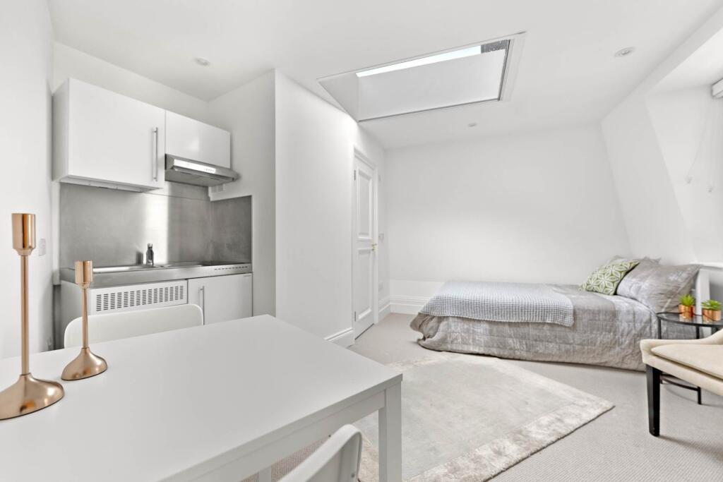 Main image of property: Warwick Square, London, SW1V