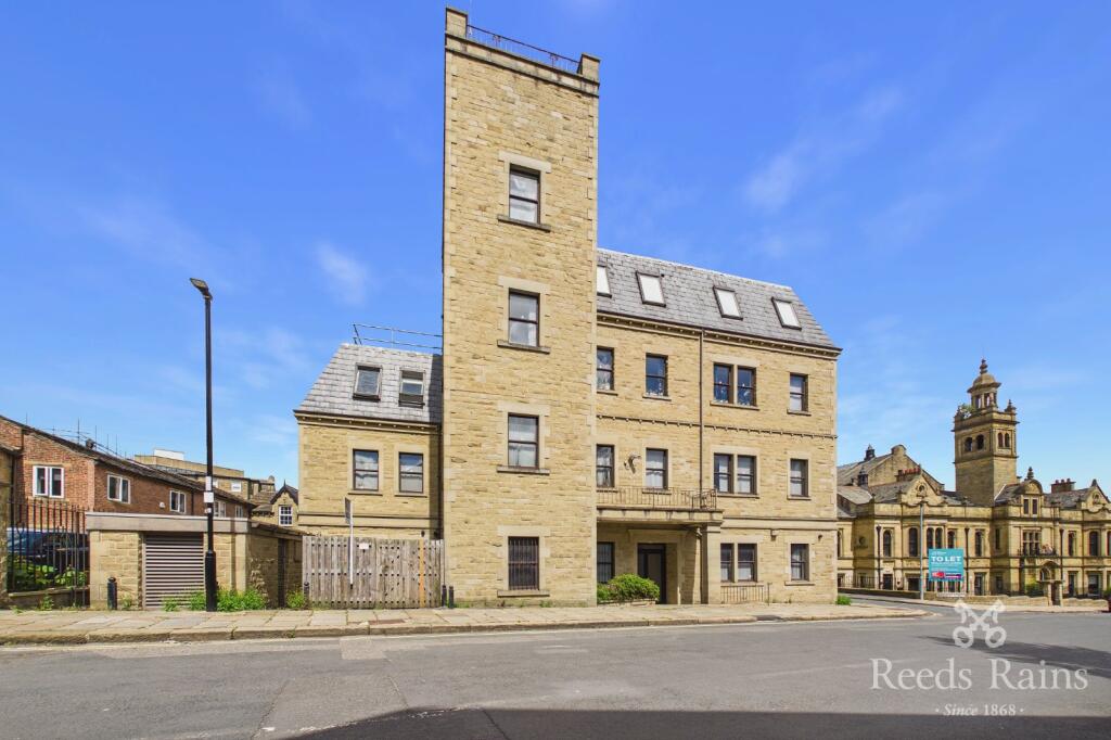 Apartment in Calderdale, West Yorkshire - View 4
