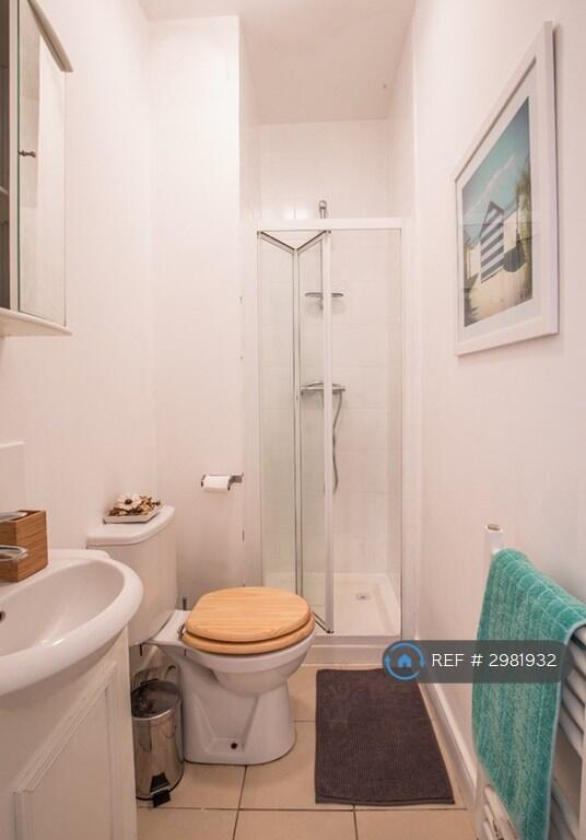 Apartment in London - View 5