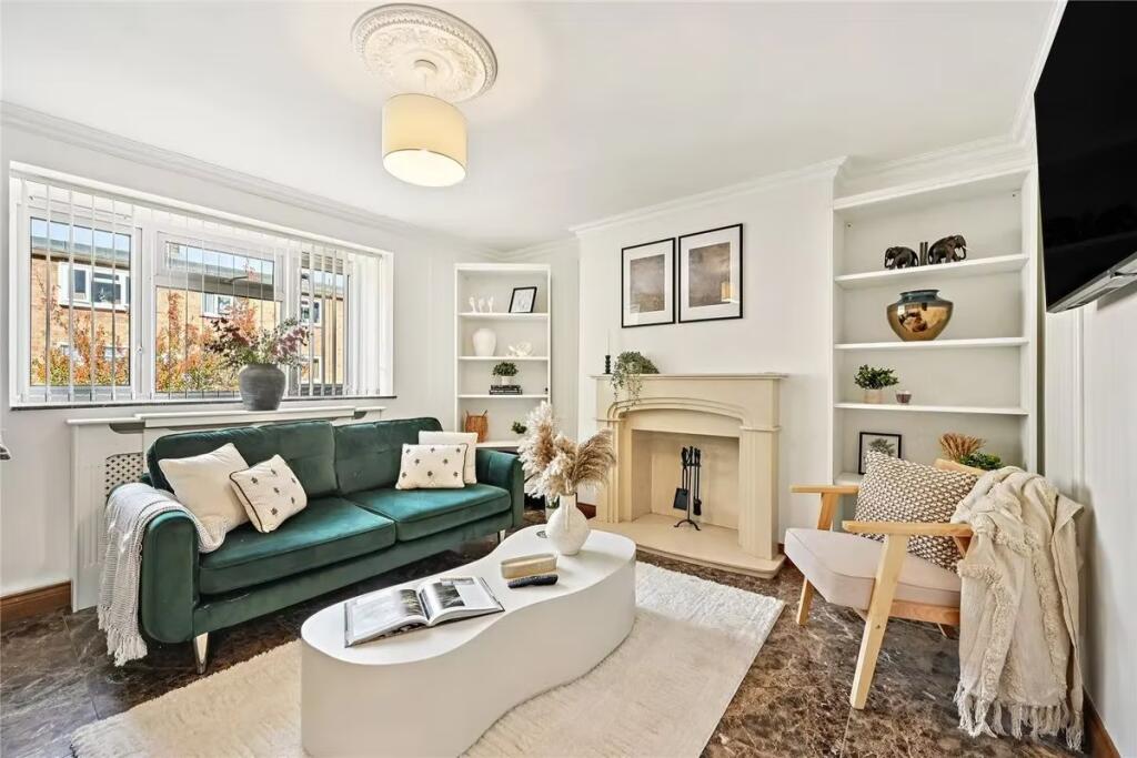 Main image of property: Kent Road, London, W4