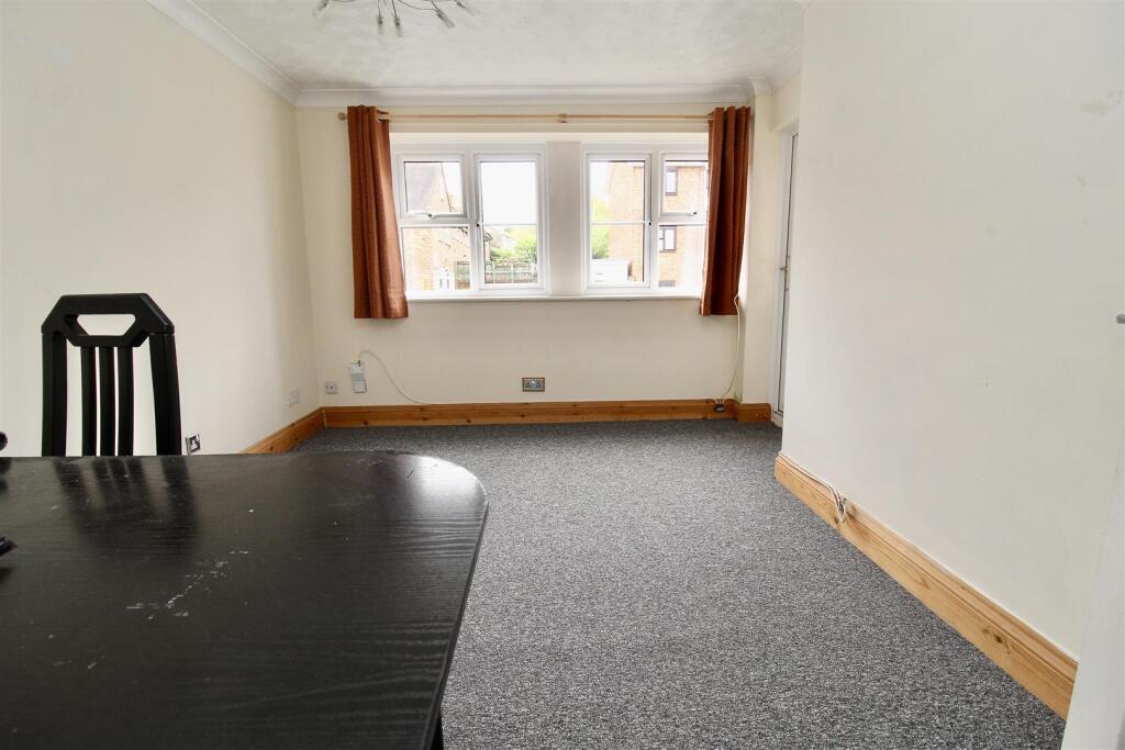 Apartment in Birmingham, Castle Vale - View 4