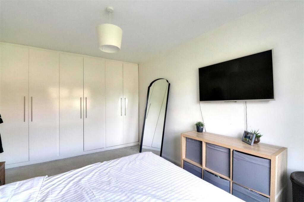 Apartment in Worthing, West Sussex - View 5