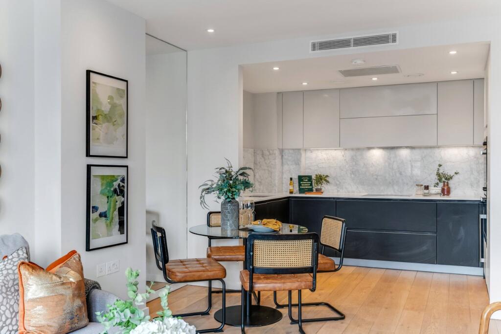 Apartment in London - View 2