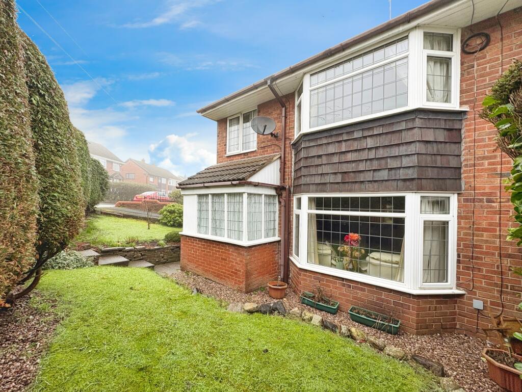 3-bed semi-detached on 16, Beverley Crescent, £220,000