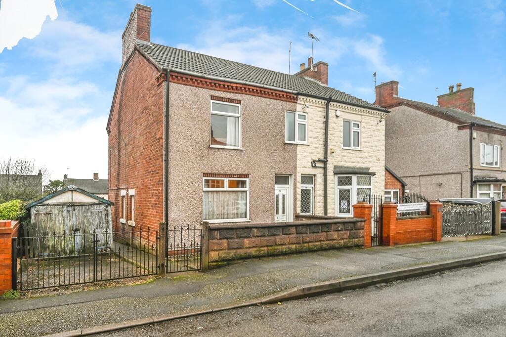 2-bed semi-detached on Victoria Street, Alfreton, DE55, £80,000