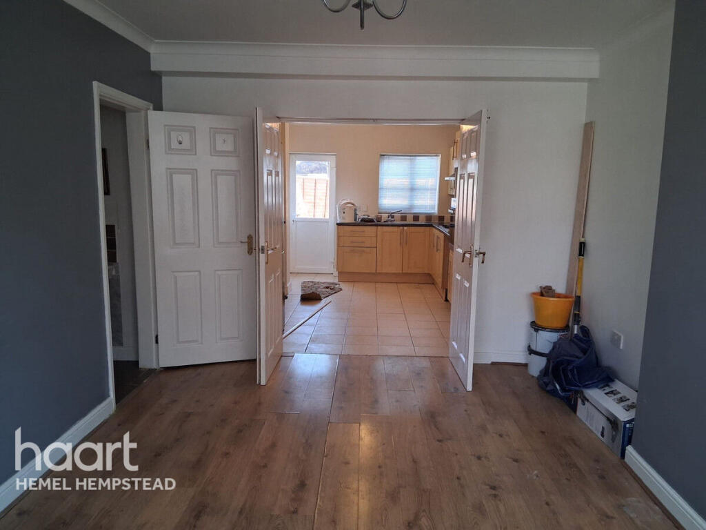 Main image of property: North western Avenue, Watford