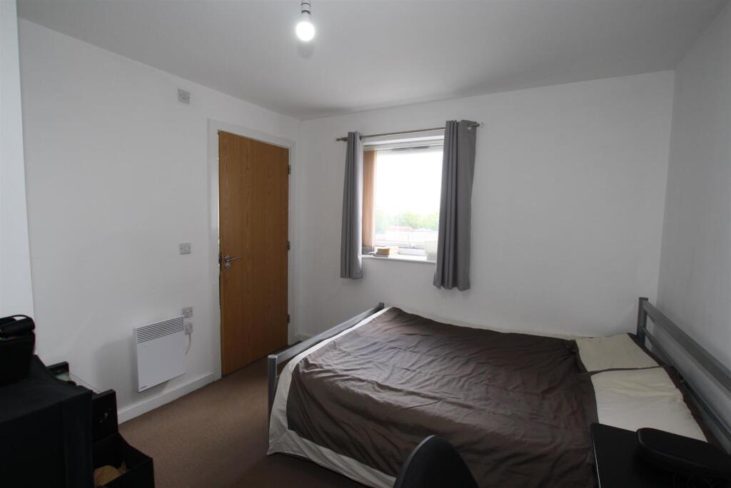 Apartment in Manchester, Piccadilly, City Centre - View 5