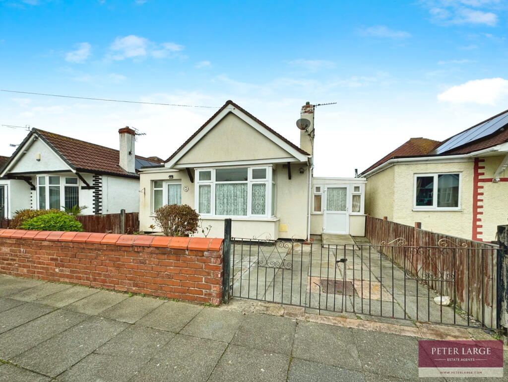 Main image of property: 16 Carlisle Avenue, Rhyl, LL18 3UD