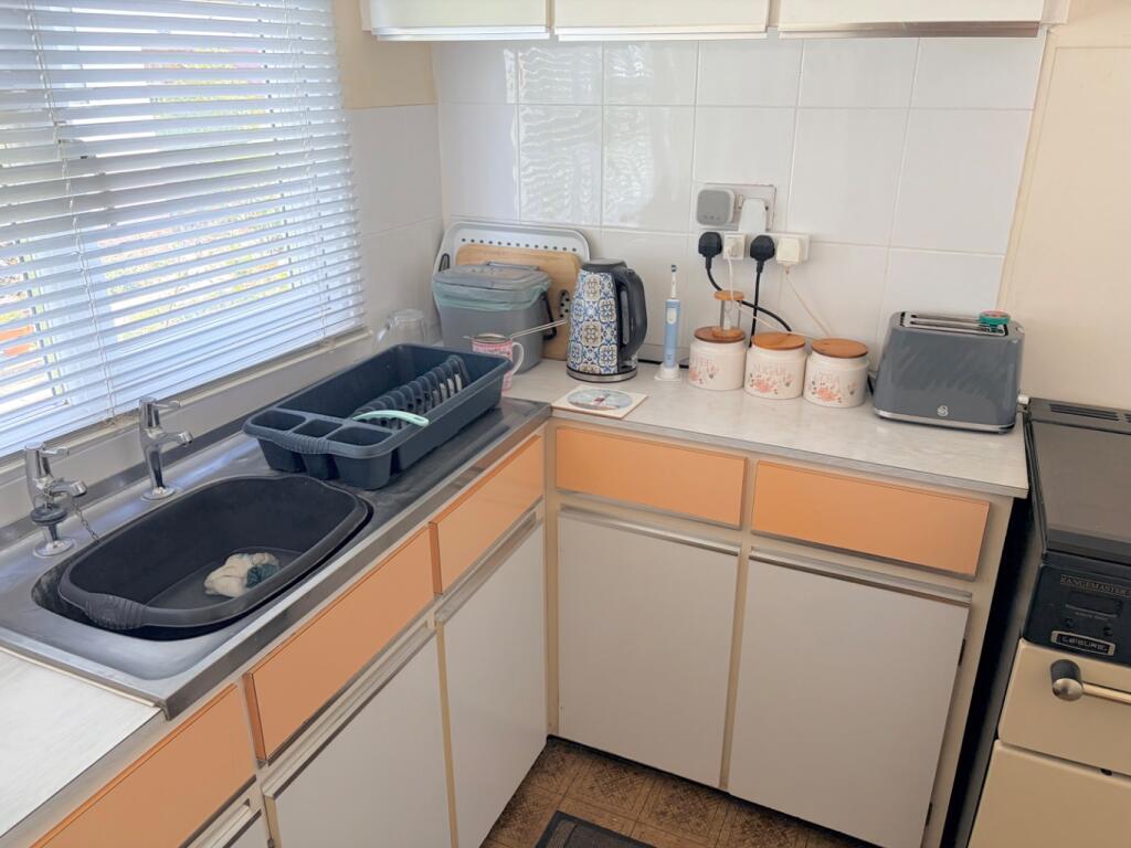 Dibden, Southampton, Hampshire, SO45 photo 4
