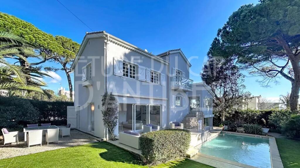 Main image of property: Provence-Alps-Cote d`Azur, Alpes-Maritimes, Antibes