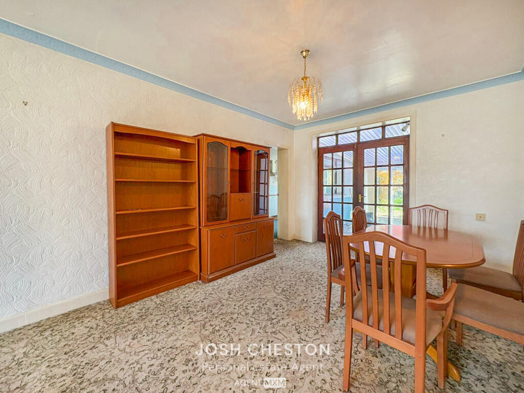 House in Oldham, High Crompton, Shaw and Crompton - View 6
