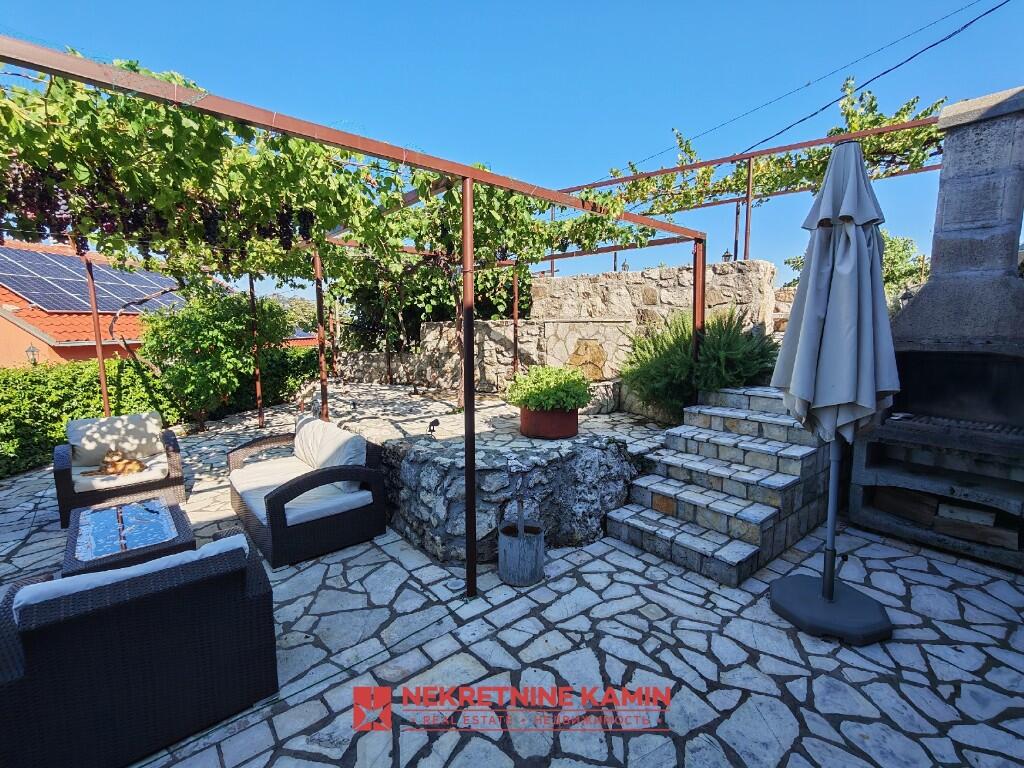 Main image of property: Bar
