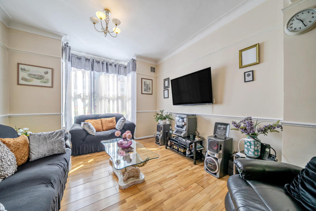 House in London - View 3