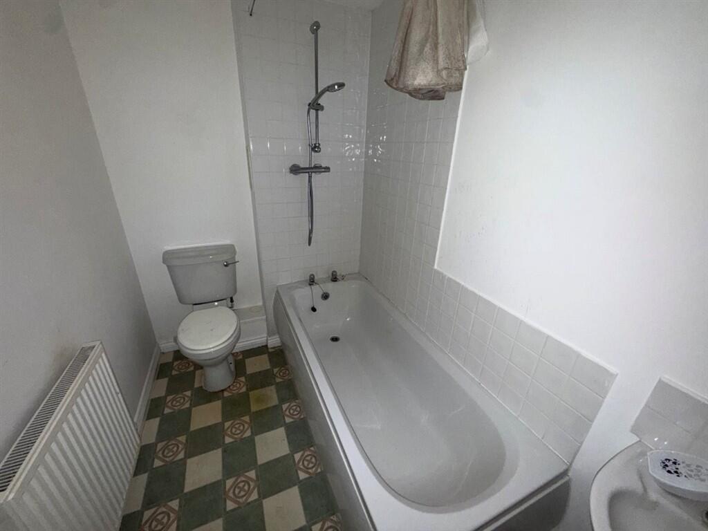Sherwood Street, Hucknall, NOTTINGHAM - View 4