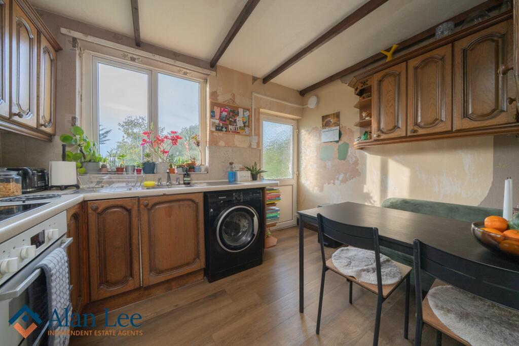 House in Macclesfield, Cheshire East - View 5