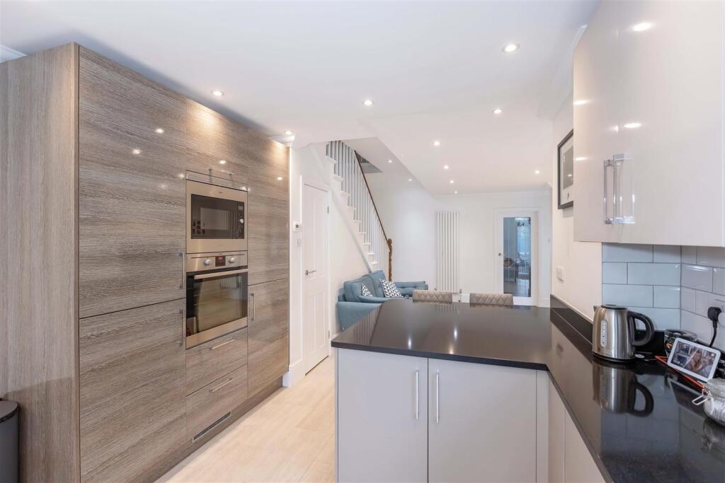 House in Worthing, West Sussex - View 4