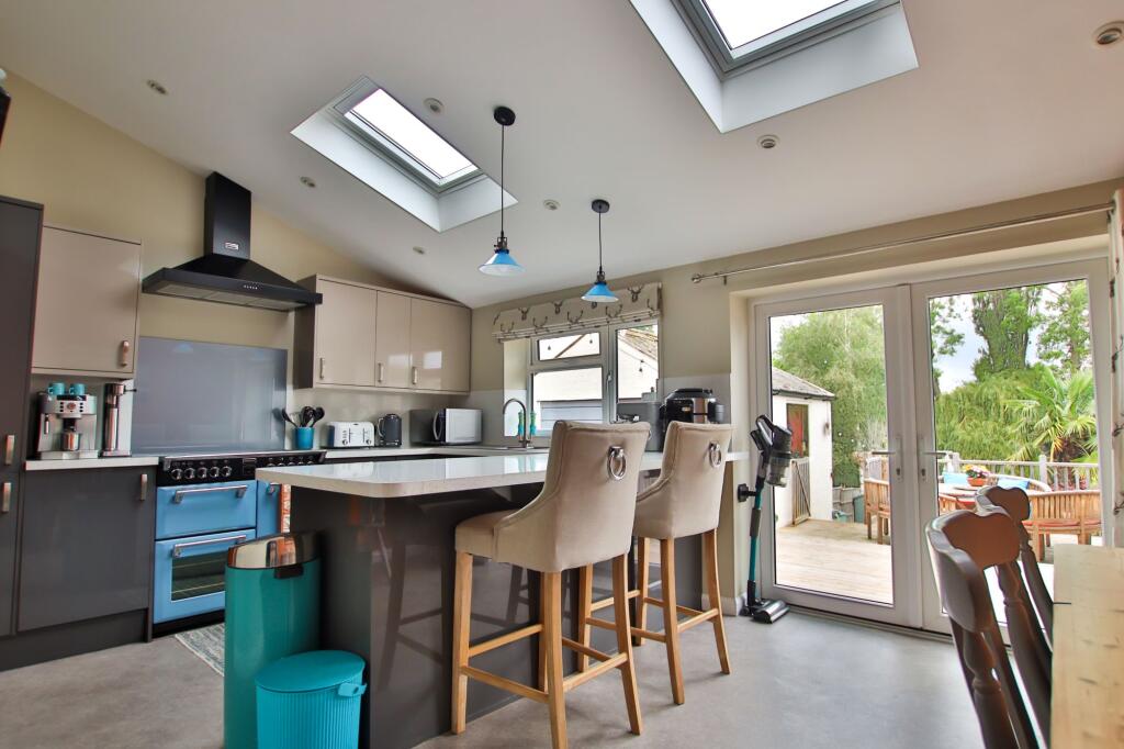 House in Worcester - View 4