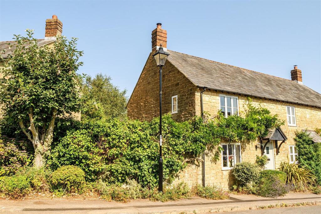 Main image of property: Redlands Lane, Broadwindsor