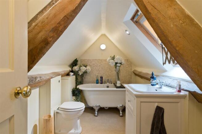 57 High Street - The Flat - Second Floor - Bathroo