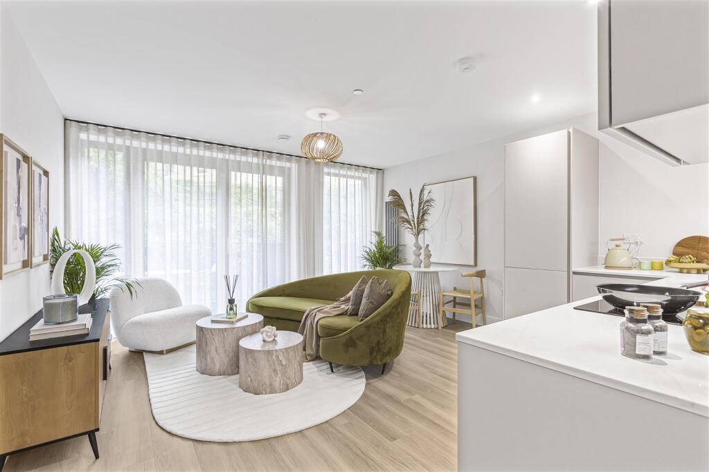 Apartment in St Albans, Fleetville - More